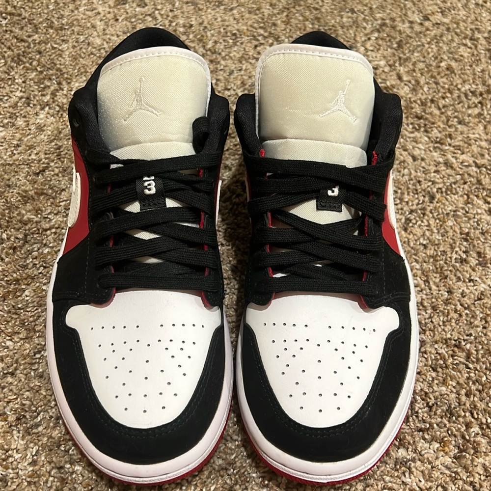 Jordan 1 Low ~ Size 8.5